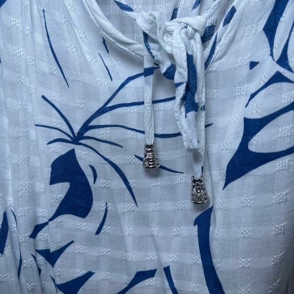 Jane + Delancey Blue and White Women's Blouse - Picture 3 of 7